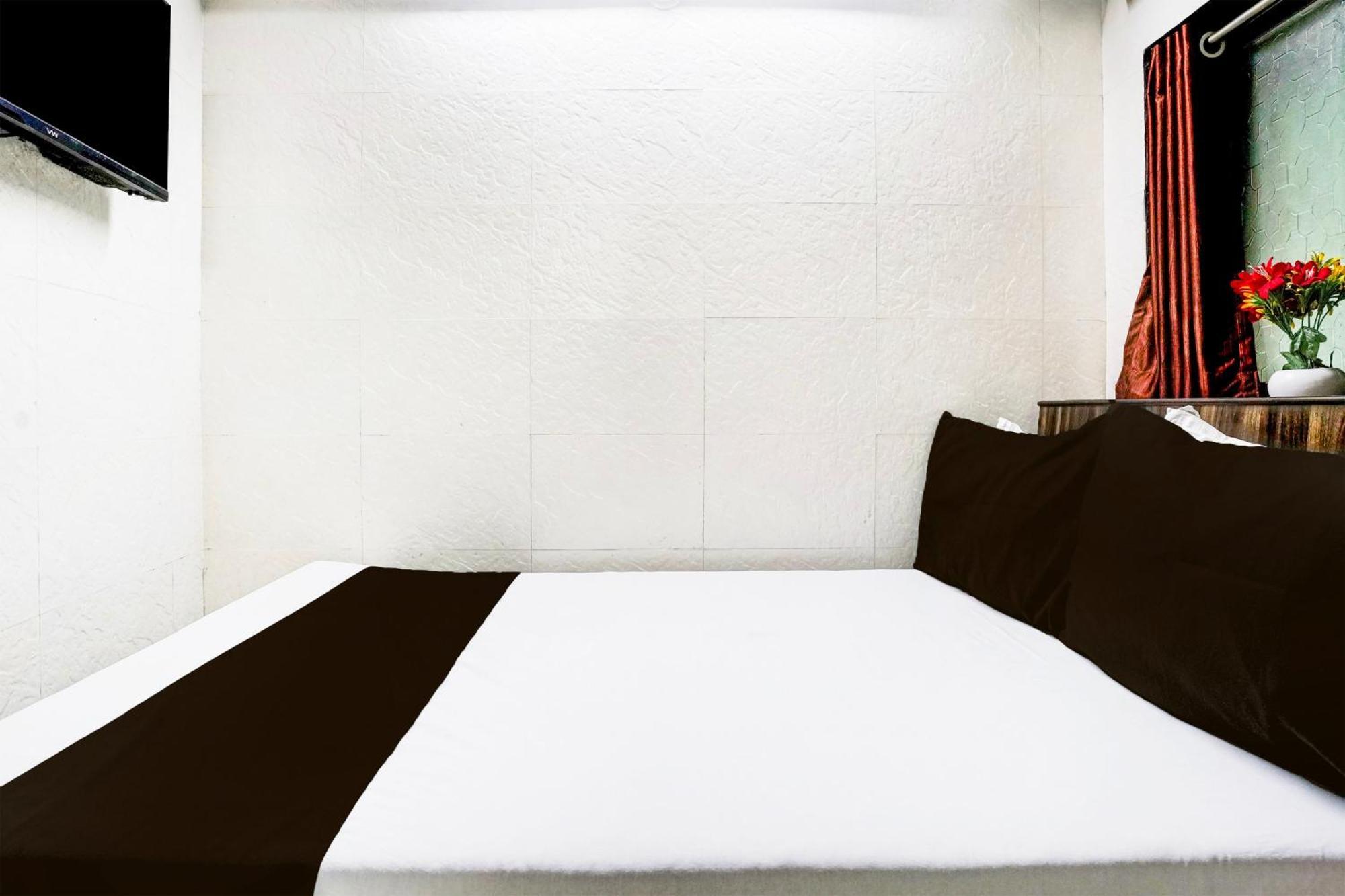 Super Hotel O Dombivali Formerly Pk Lodging Dombivli Eksteriør bilde