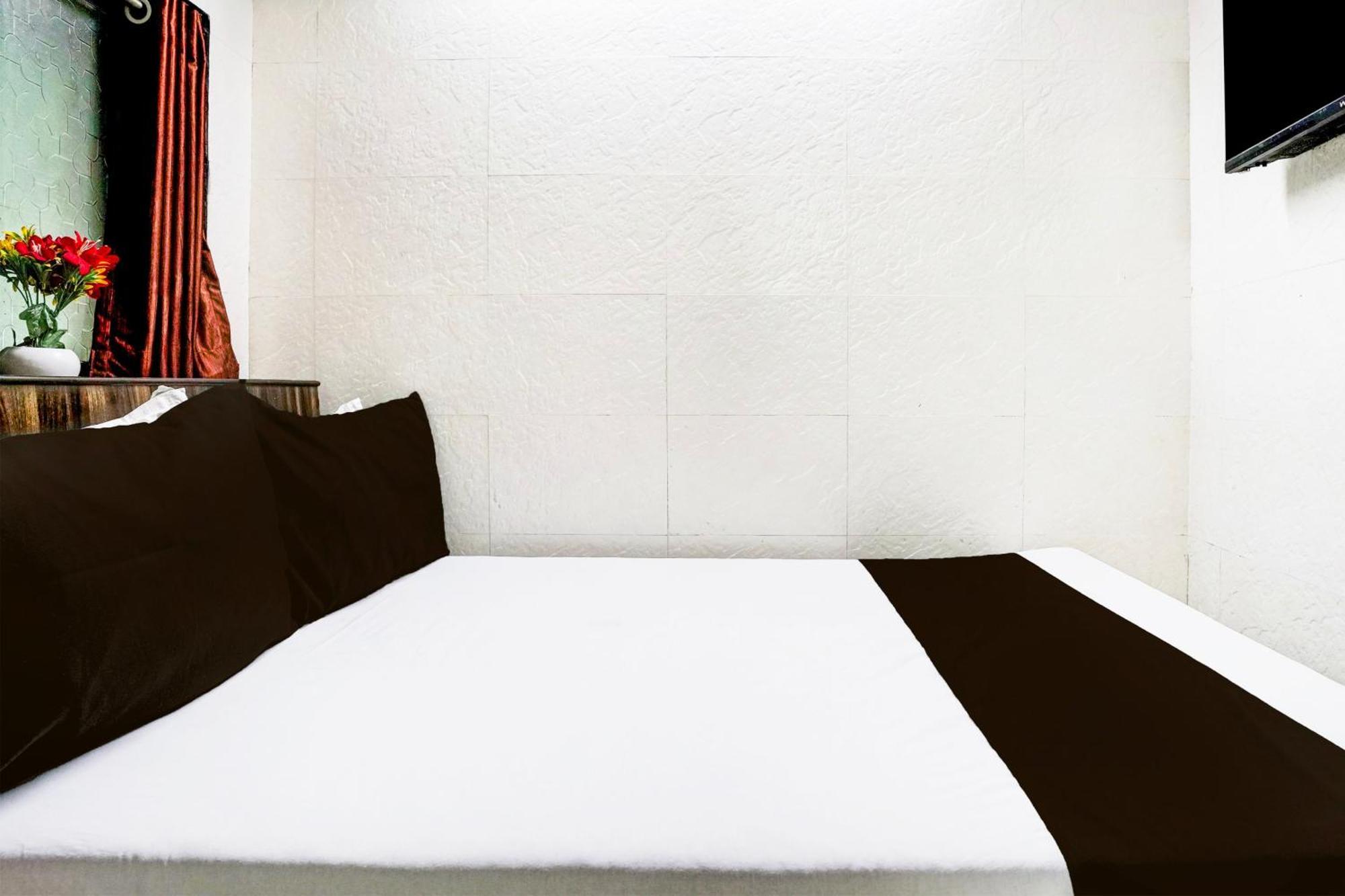 Super Hotel O Dombivali Formerly Pk Lodging Dombivli Eksteriør bilde